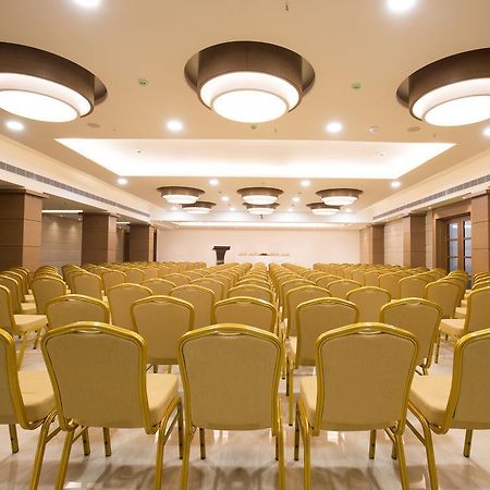 Kiscol Grands Hotel Coimbatore Exteriör bild
