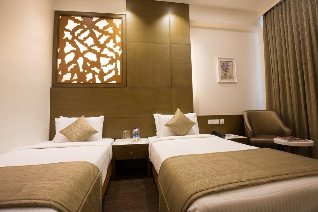 Kiscol Grands Hotel Coimbatore Exteriör bild