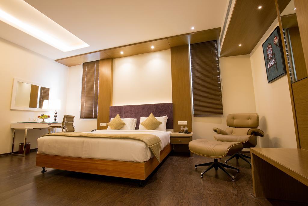 Kiscol Grands Hotel Coimbatore Exteriör bild