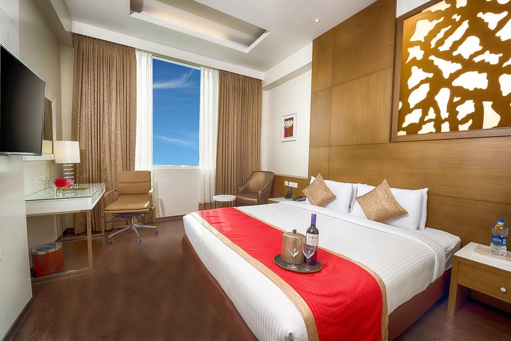 Kiscol Grands Hotel Coimbatore Exteriör bild